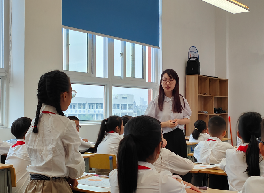 立足数学核心素养 探索单元整体教学——记温州市王小莲名师送教工作室第6次活动